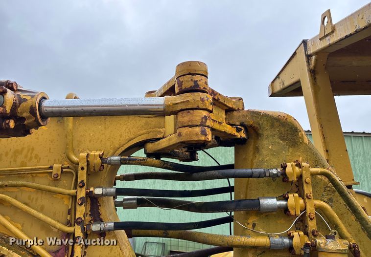 image for item EN5642 1973 Caterpillar 613 elevating scraper