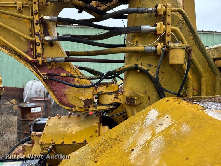 image for item EN5642 1973 Caterpillar 613 elevating scraper