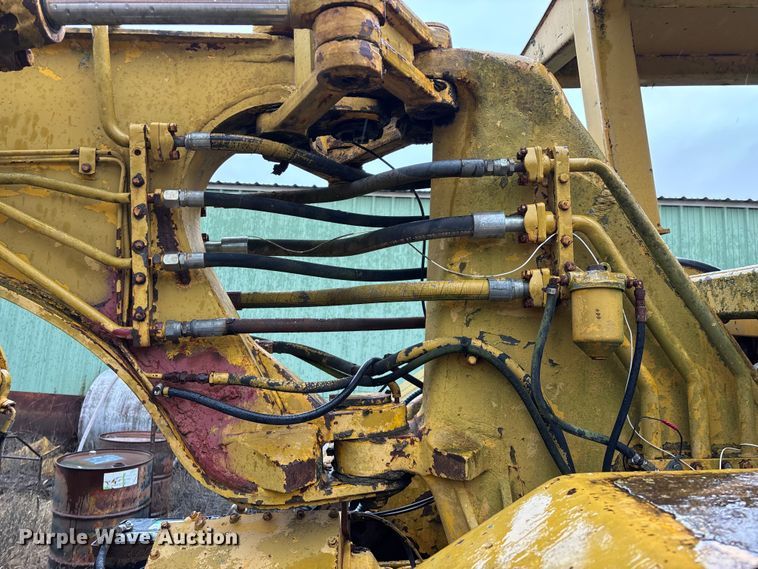 image for item EN5642 1973 Caterpillar 613 elevating scraper