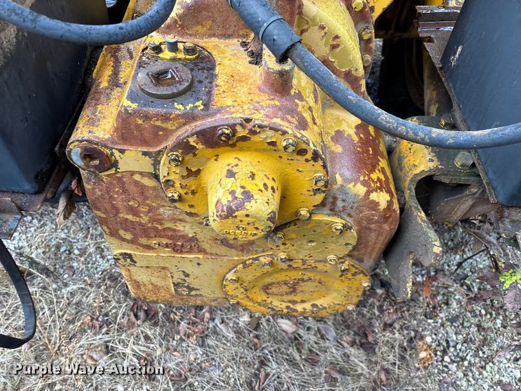 image for item EN5642 1973 Caterpillar 613 elevating scraper