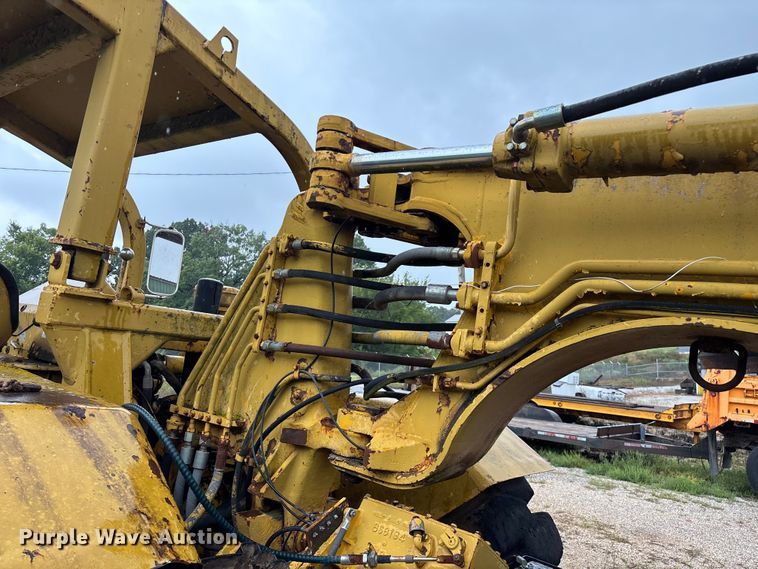 image for item EN5642 1973 Caterpillar 613 elevating scraper