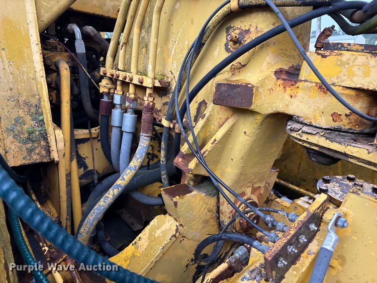 image for item EN5642 1973 Caterpillar 613 elevating scraper