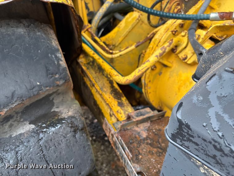 image for item EN5642 1973 Caterpillar 613 elevating scraper