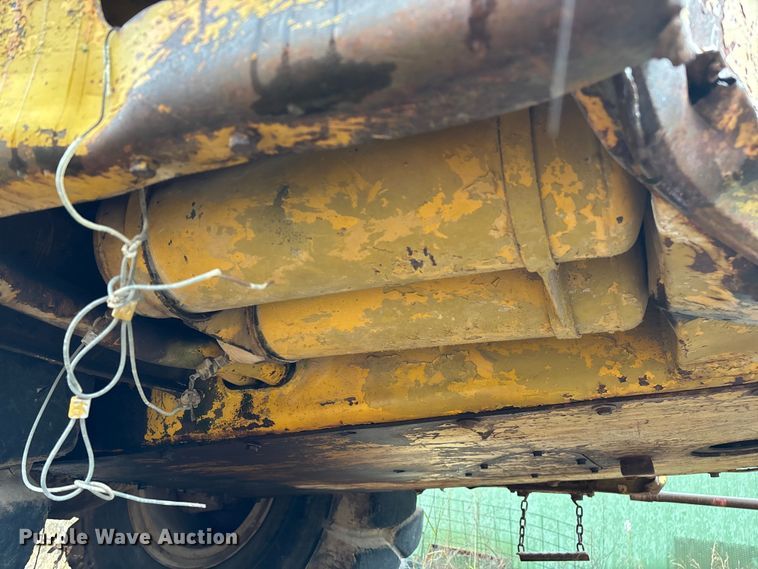 image for item EN5642 1973 Caterpillar 613 elevating scraper