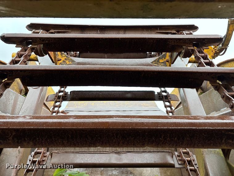 image for item EN5642 1973 Caterpillar 613 elevating scraper