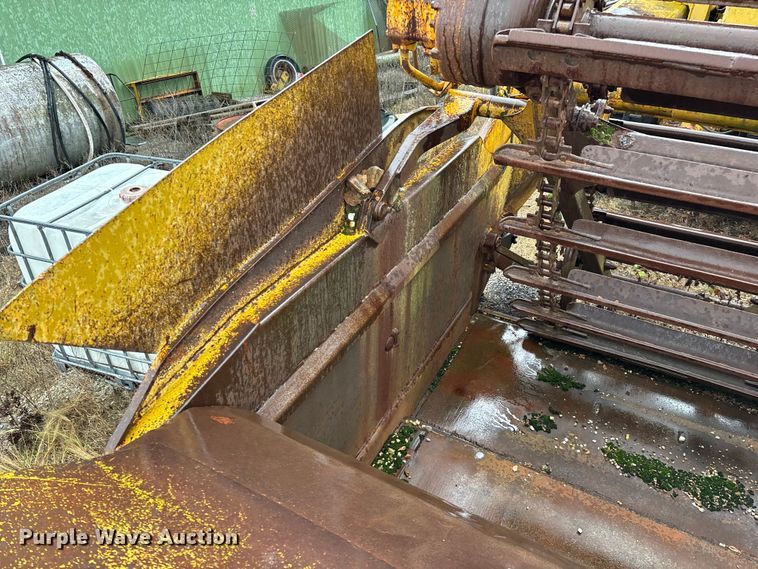 image for item EN5642 1973 Caterpillar 613 elevating scraper