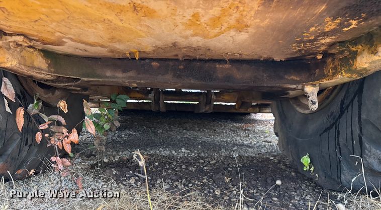 image for item EN5642 1973 Caterpillar 613 elevating scraper