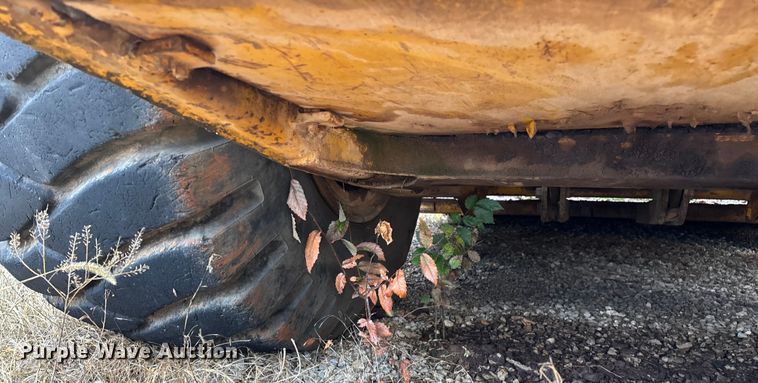 image for item EN5642 1973 Caterpillar 613 elevating scraper