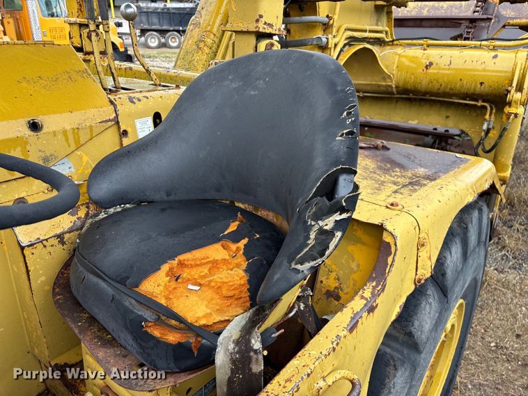 image for item EN5642 1973 Caterpillar 613 elevating scraper
