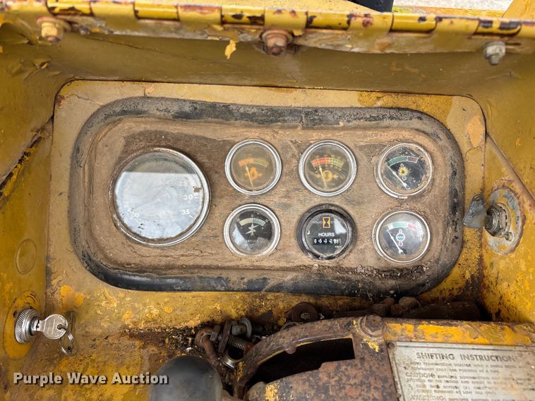 image for item EN5642 1973 Caterpillar 613 elevating scraper
