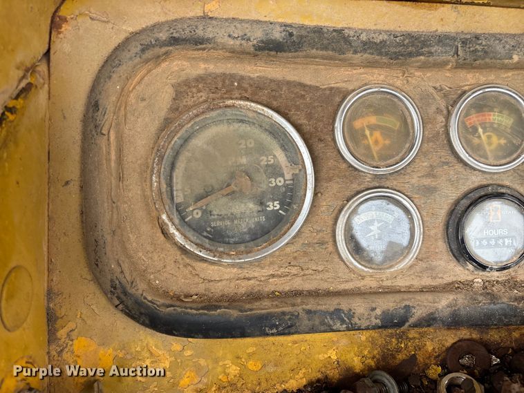 image for item EN5642 1973 Caterpillar 613 elevating scraper