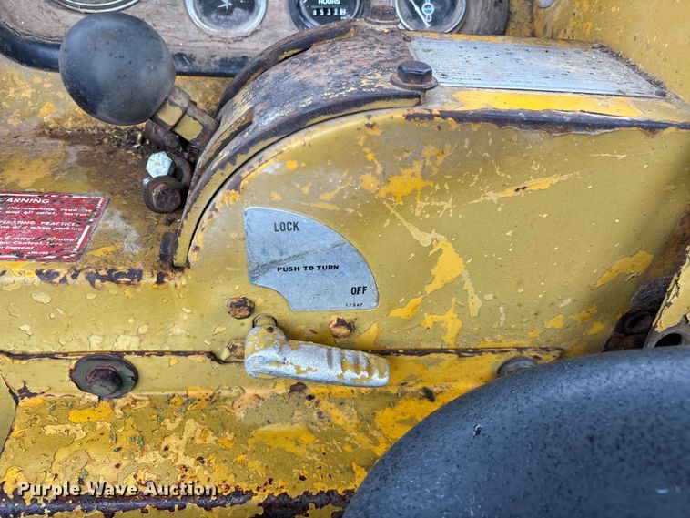 image for item EN5642 1973 Caterpillar 613 elevating scraper