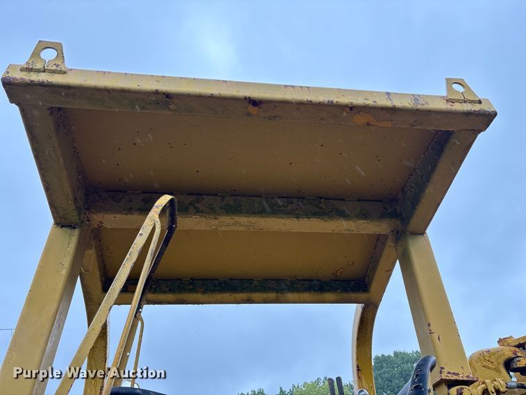 image for item EN5642 1973 Caterpillar 613 elevating scraper