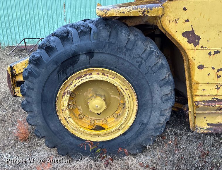 image for item EN5642 1973 Caterpillar 613 elevating scraper