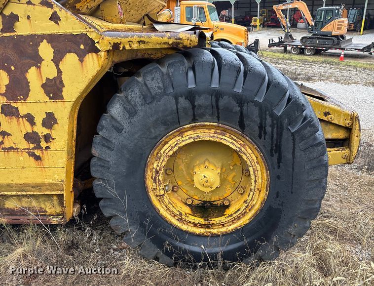 image for item EN5642 1973 Caterpillar 613 elevating scraper