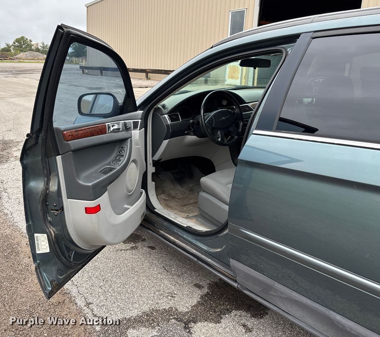 image for item EN7032 2007 Chrysler Pacifica SUV