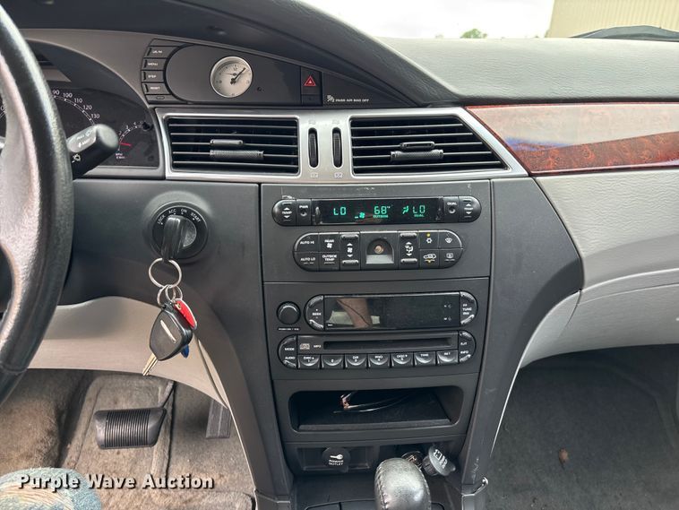 image for item EN7032 2007 Chrysler Pacifica SUV