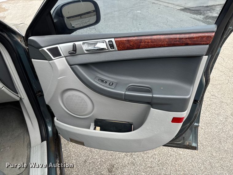 image for item EN7032 2007 Chrysler Pacifica SUV