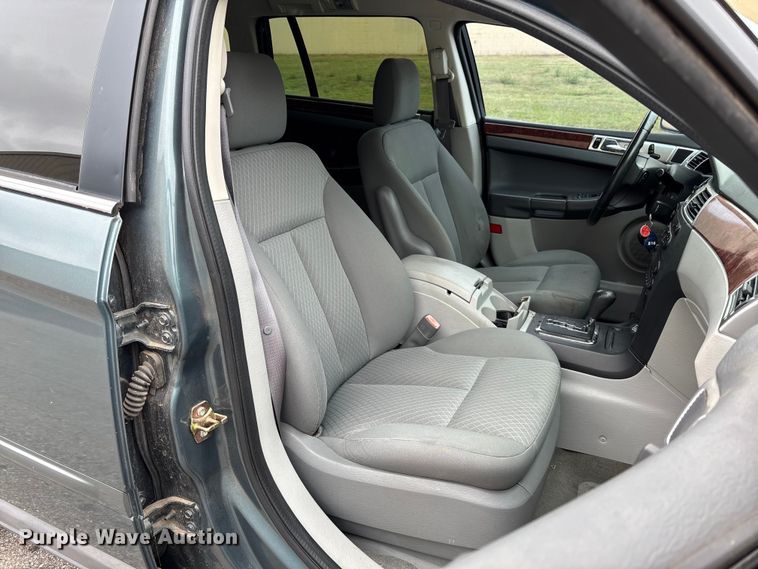 image for item EN7032 2007 Chrysler Pacifica SUV