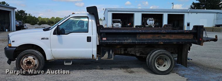 image for item EO4668 2002 Ford F450 Super Duty dump truck