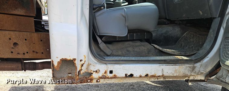 image for item EO4668 2002 Ford F450 Super Duty dump truck