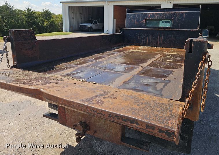 image for item EO4668 2002 Ford F450 Super Duty dump truck