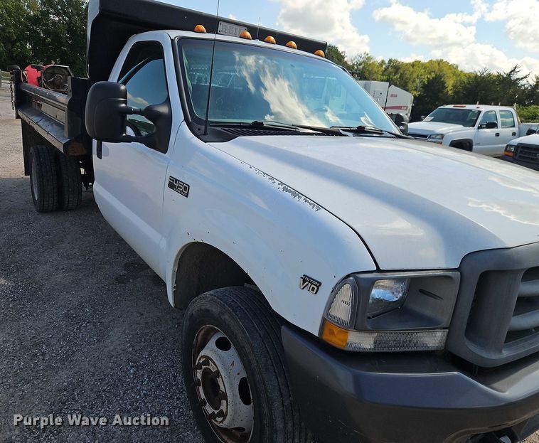 image for item EO4668 2002 Ford F450 Super Duty dump truck