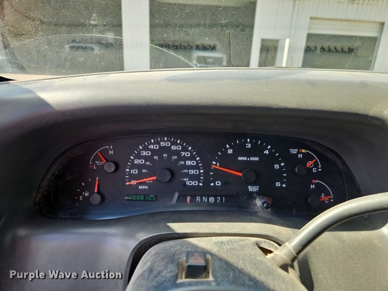 image for item EO4668 2002 Ford F450 Super Duty dump truck