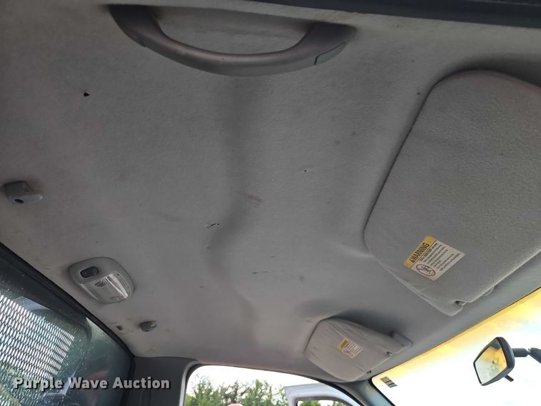 image for item EO4668 2002 Ford F450 Super Duty dump truck