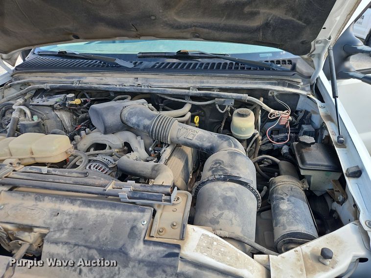 image for item EO4668 2002 Ford F450 Super Duty dump truck