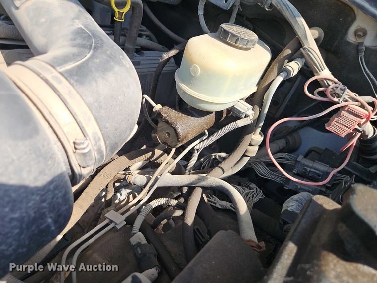 image for item EO4668 2002 Ford F450 Super Duty dump truck