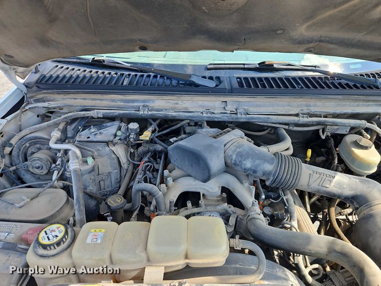 image for item EO4668 2002 Ford F450 Super Duty dump truck