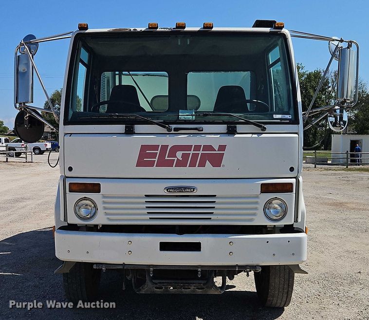 image for item EO4669 2007 Freightliner FC80 street sweeper truck