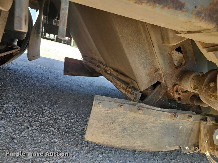 image for item EO4669 2007 Freightliner FC80 street sweeper truck