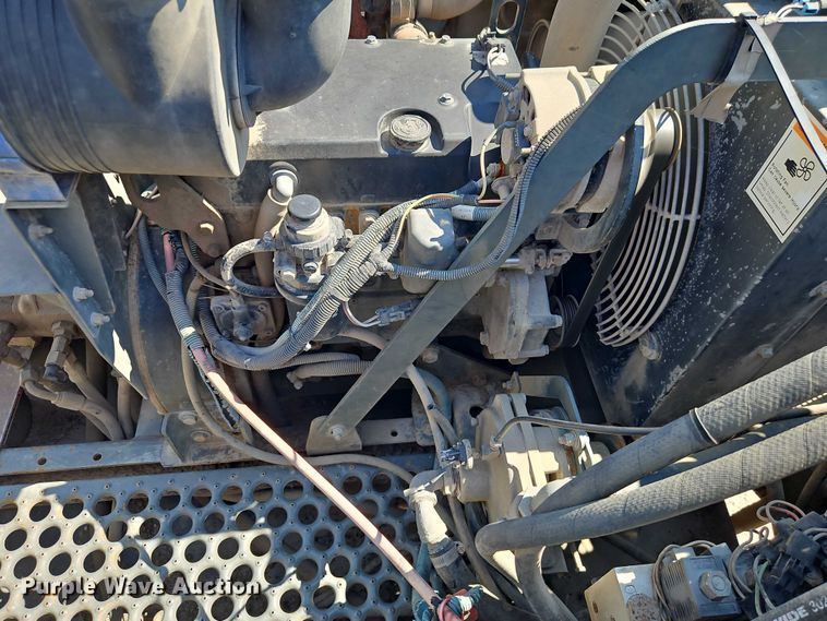 image for item EO4669 2007 Freightliner FC80 street sweeper truck