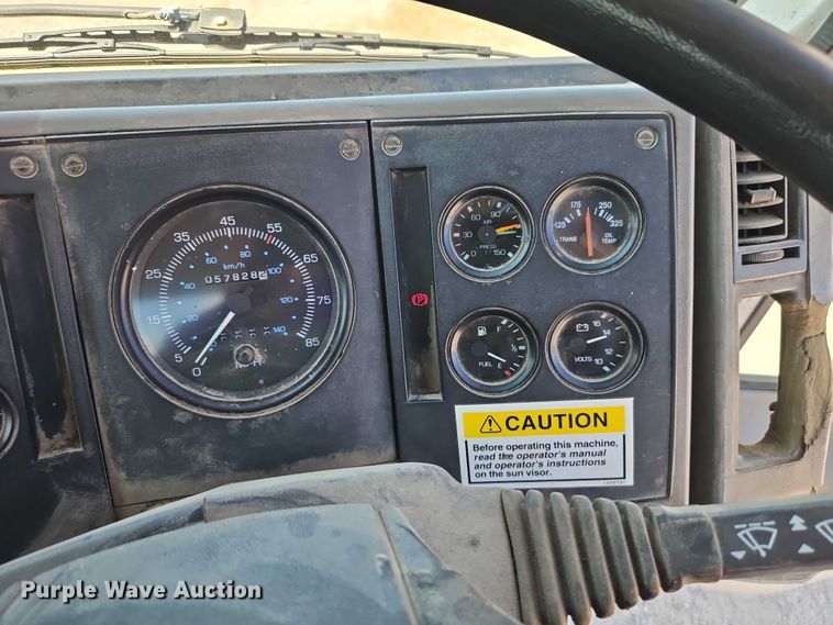 image for item EO4669 2007 Freightliner FC80 street sweeper truck