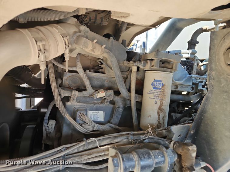 image for item EO4669 2007 Freightliner FC80 street sweeper truck