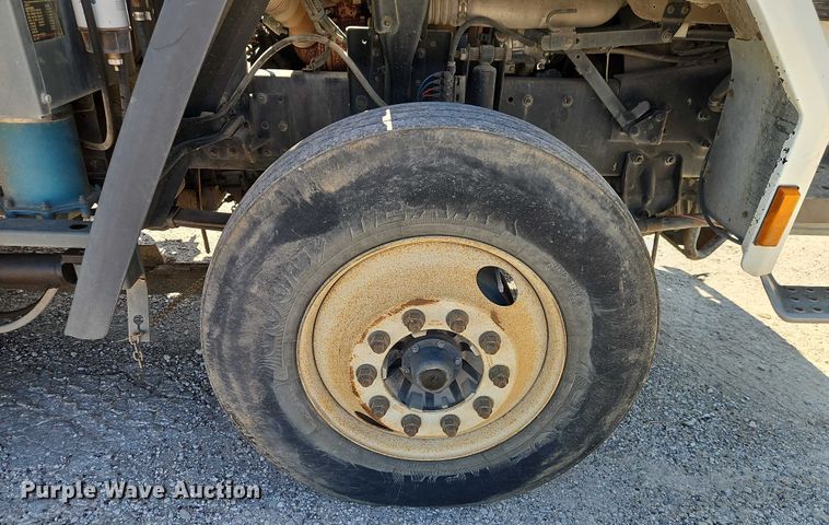 image for item EO4669 2007 Freightliner FC80 street sweeper truck