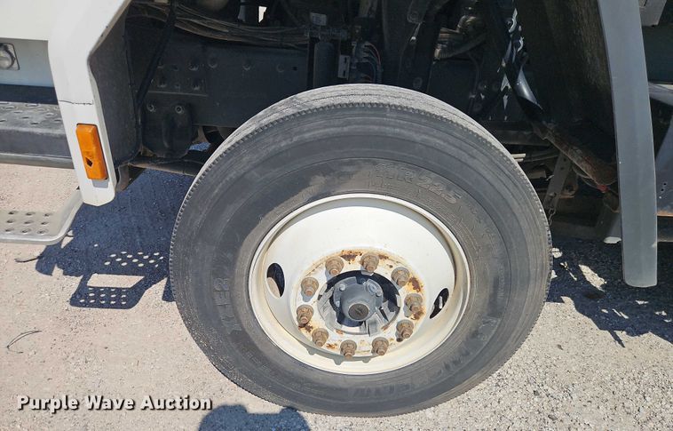 image for item EO4669 2007 Freightliner FC80 street sweeper truck