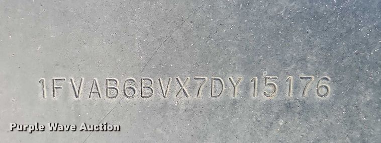 image for item EO4669 2007 Freightliner FC80 street sweeper truck