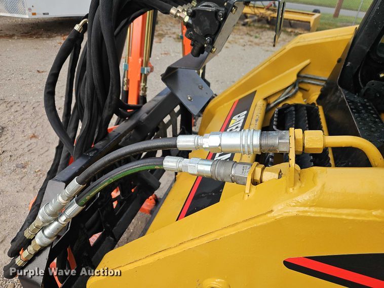 image for item EO4674 FHM BRM180 skid steer sickle mower