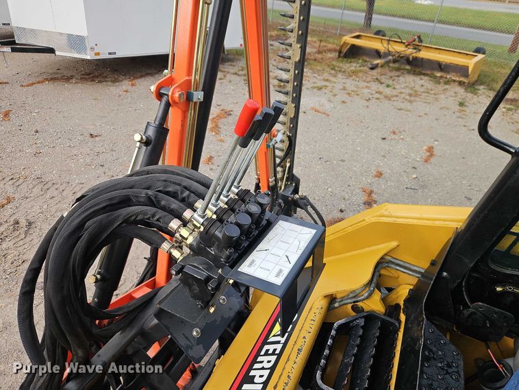 image for item EO4674 FHM BRM180 skid steer sickle mower