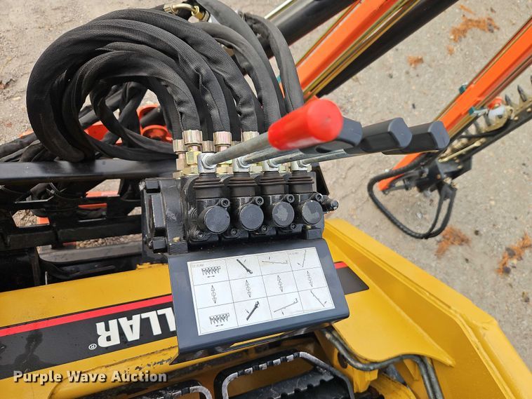 image for item EO4674 FHM BRM180 skid steer sickle mower