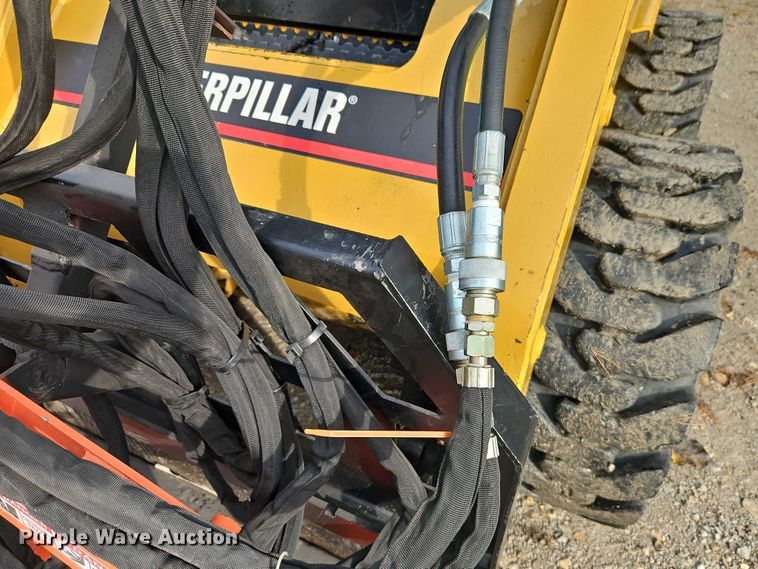 image for item EO4674 FHM BRM180 skid steer sickle mower