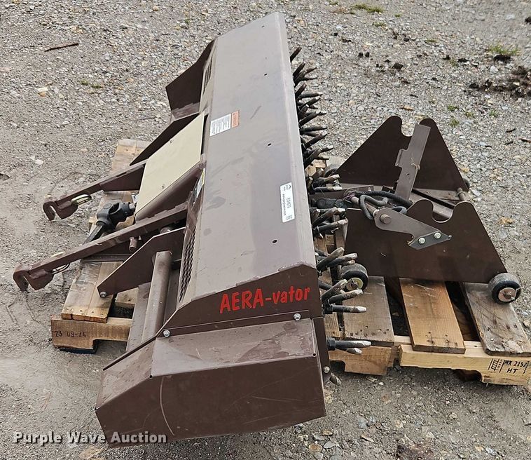 image for item EO4679 Grass Hopper 660 aerator