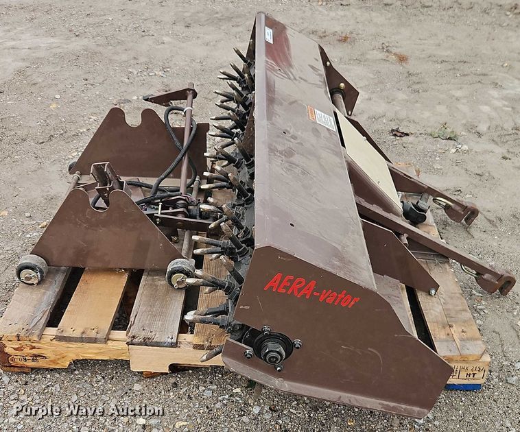 image for item EO4679 Grass Hopper 660 aerator