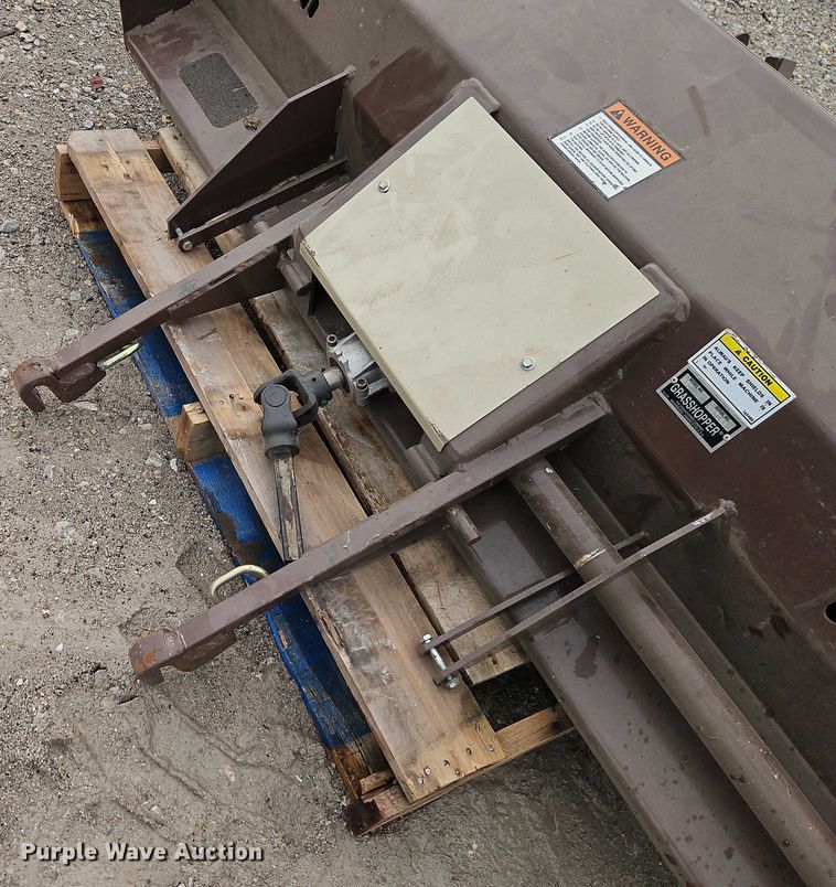 image for item EO4679 Grass Hopper 660 aerator