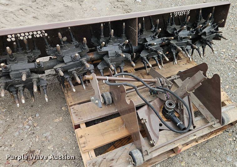 image for item EO4679 Grass Hopper 660 aerator