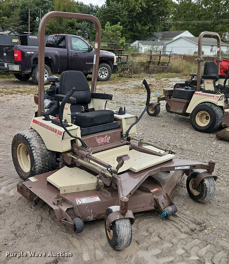 image for item EO4680 Grasshopper 335B ZTR lawn mower