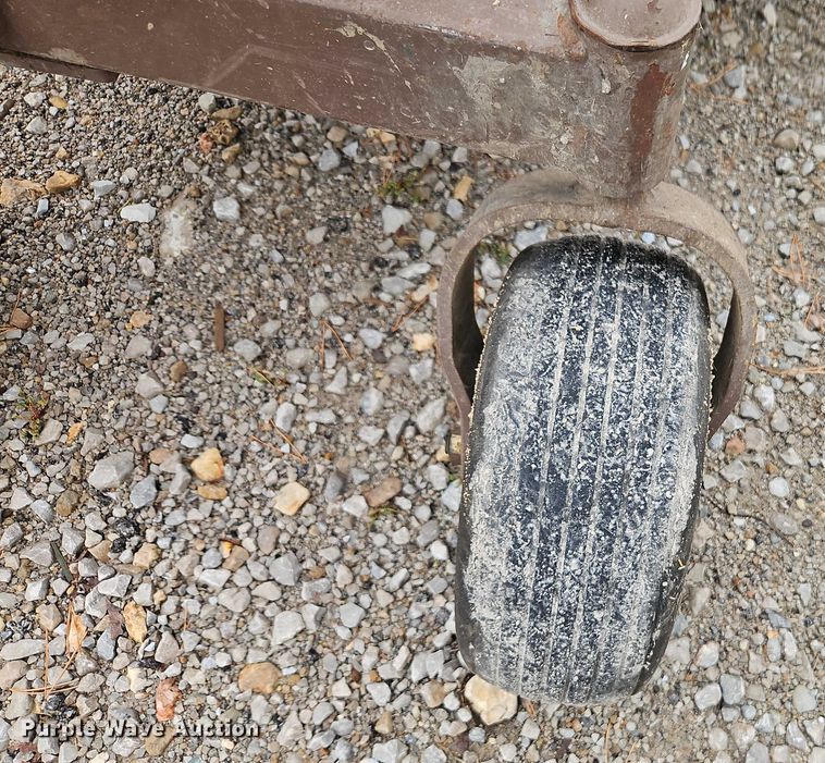 image for item EO4681 Grasshopper 735 Lawn Mower